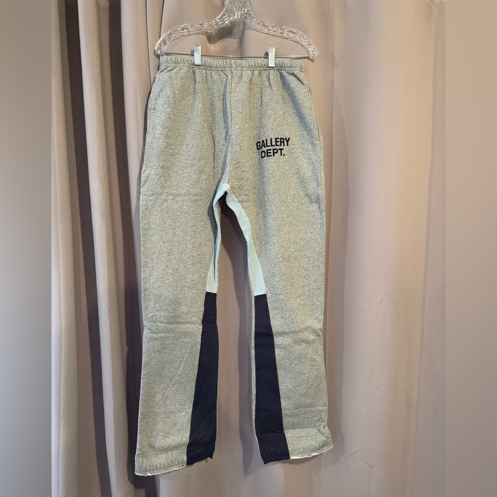 Gallery Dept Flare Sweatpant Light Grey size Large